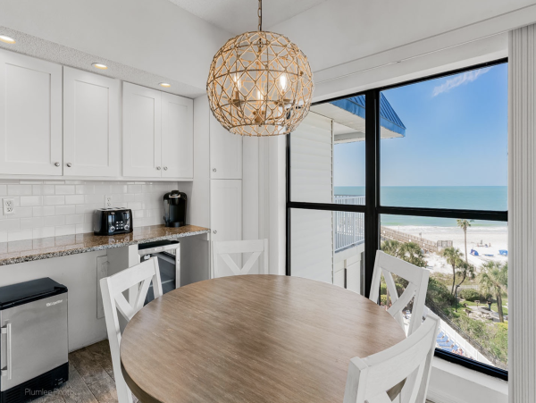 Gulf View Vacation Rentals Indian Shores 3-Bedroom Penthouse with Pool
